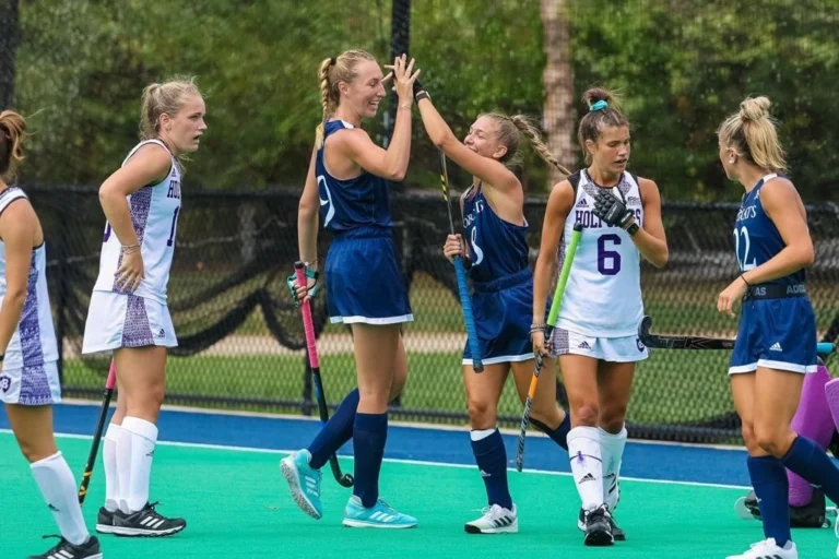 College field hockey playerrs