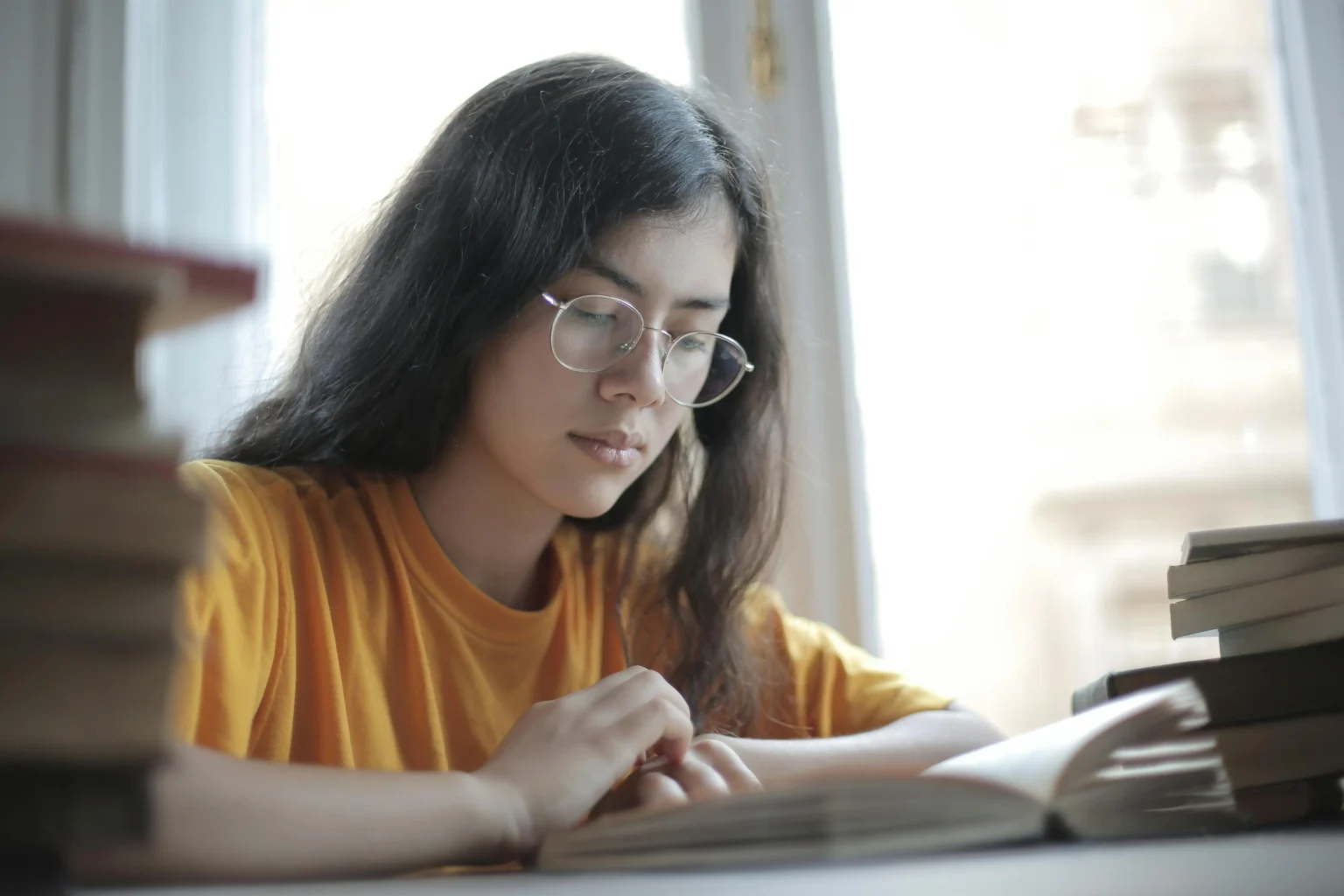 Student bereitet sich auf den TOEFL-Test vor